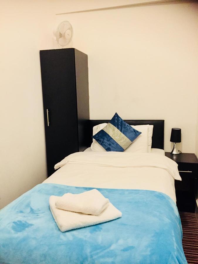 Metro House Star Accommodation لندن المظهر الخارجي الصورة