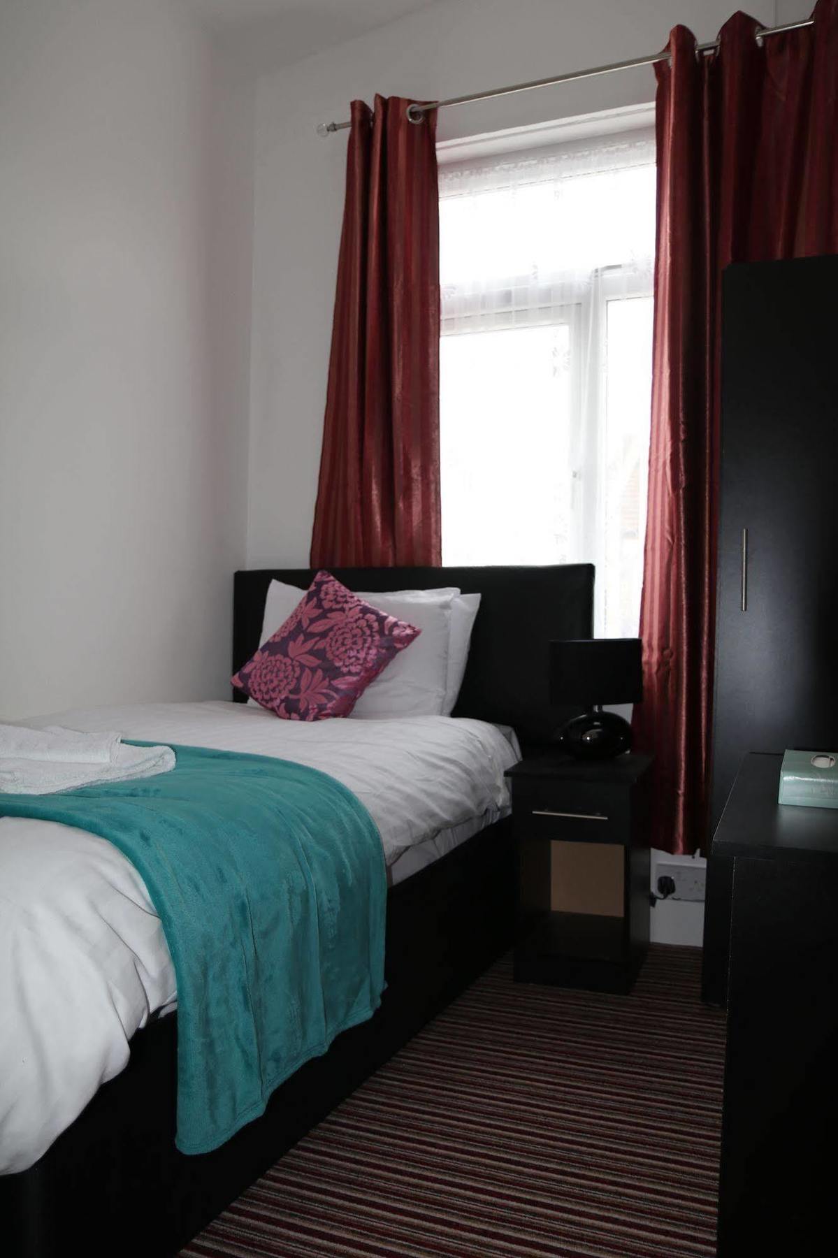 Metro House Star Accommodation لندن المظهر الخارجي الصورة